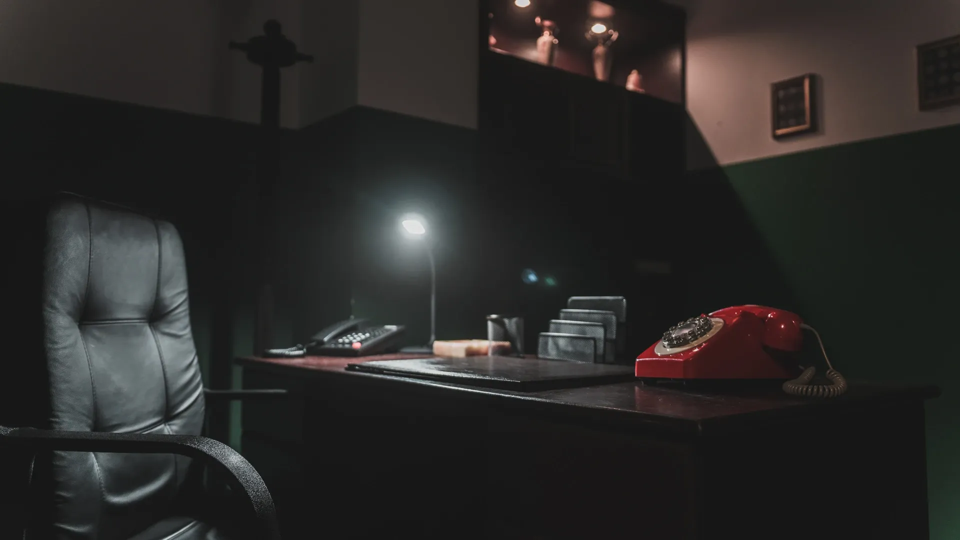 La Misión Del Profesor escape room set