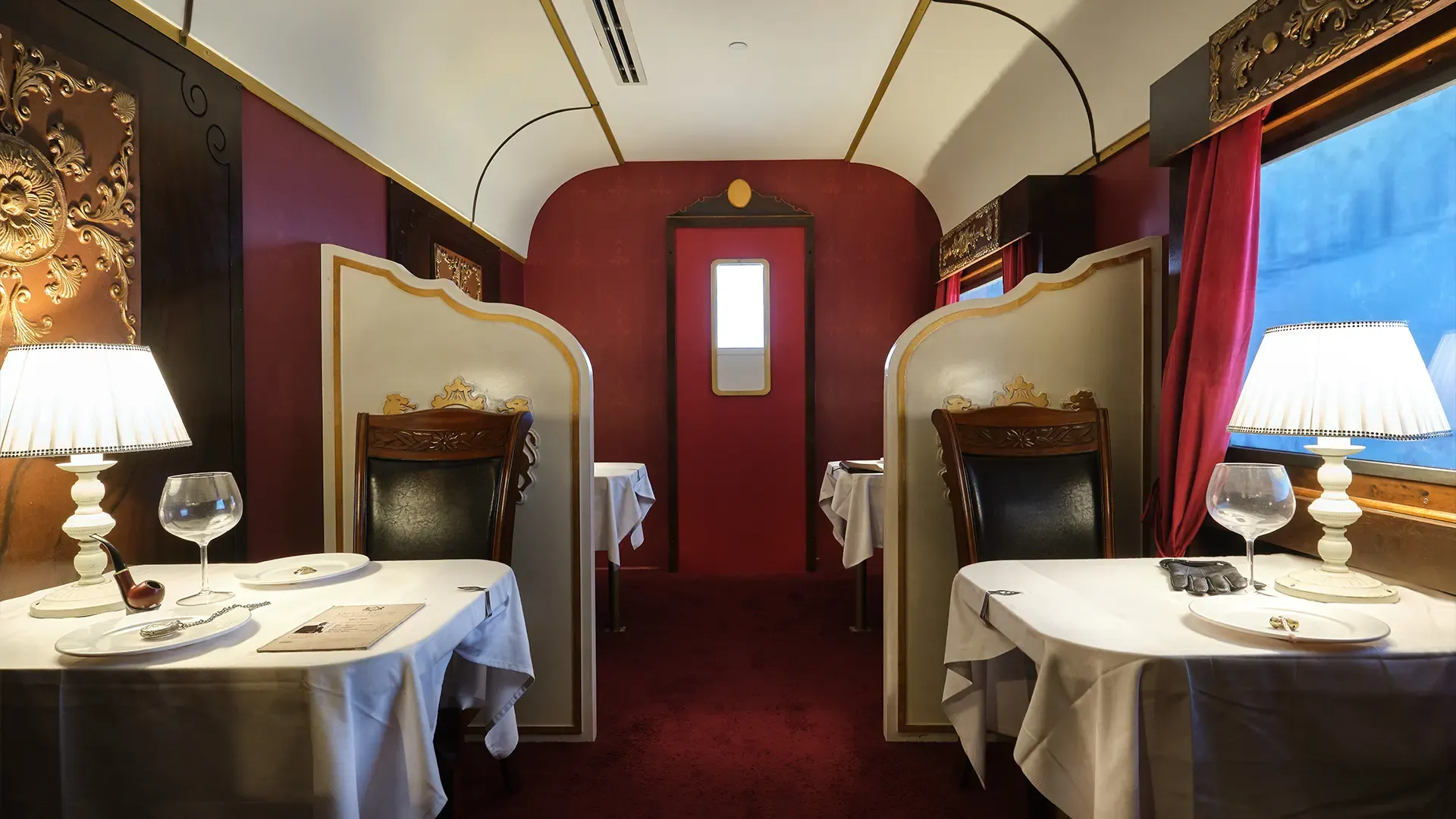Orient Express escape room set