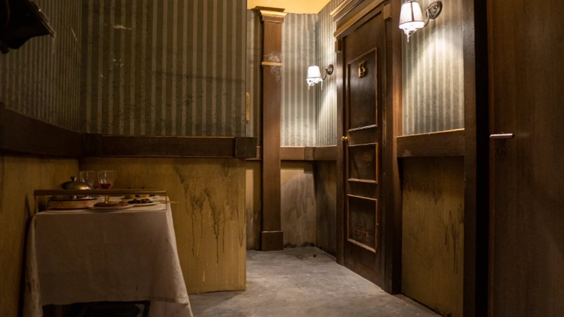 Scenografia dell'escape room Nightmare Hotel
